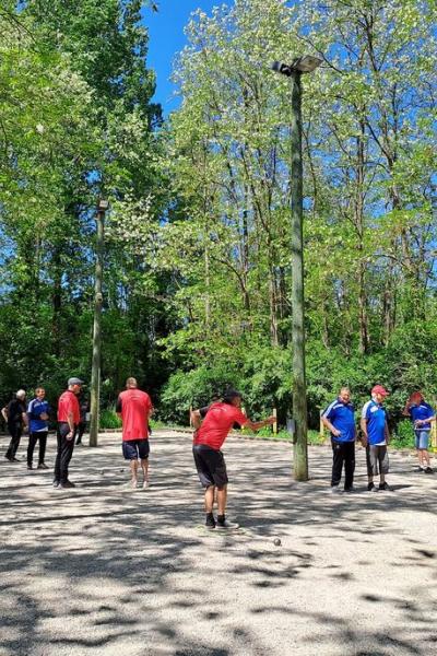 Concours de pétanque