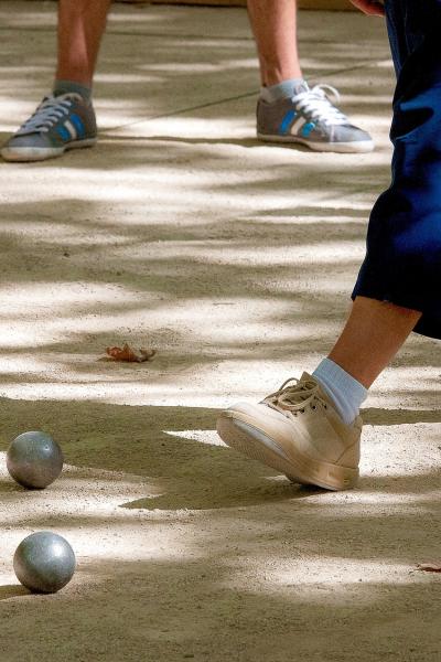 Fête votive,  pétanque,  bal