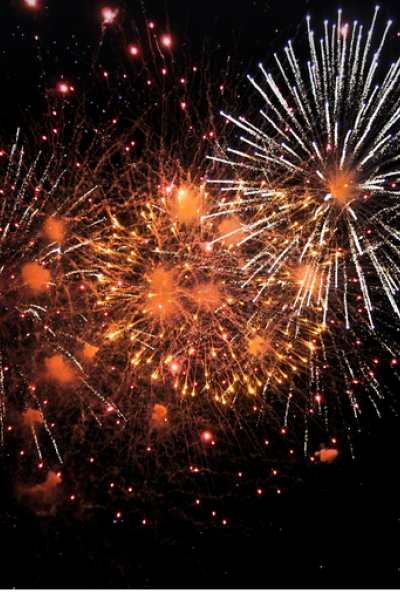 Feu d'artifice, pétanque et bal